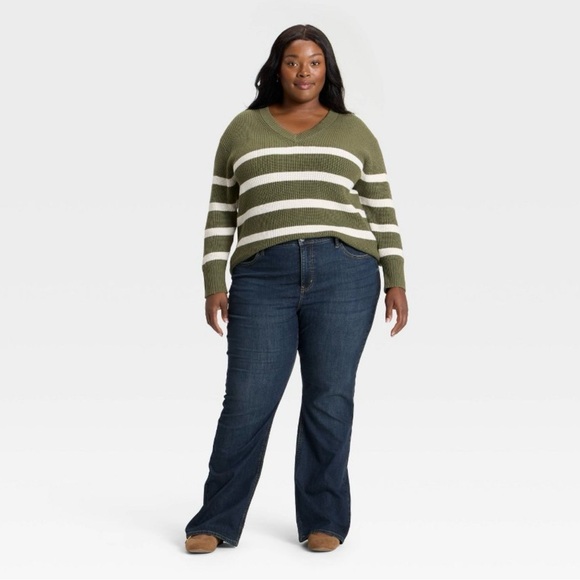 NWT Ava & Viv Green and Oatmeal Striped V-Neck Pullover Sweater- Size 1X - Picture 3 of 10